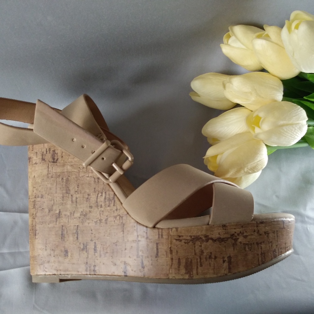 Upper ankle strap platform Wedge Sandals Sz.7.5